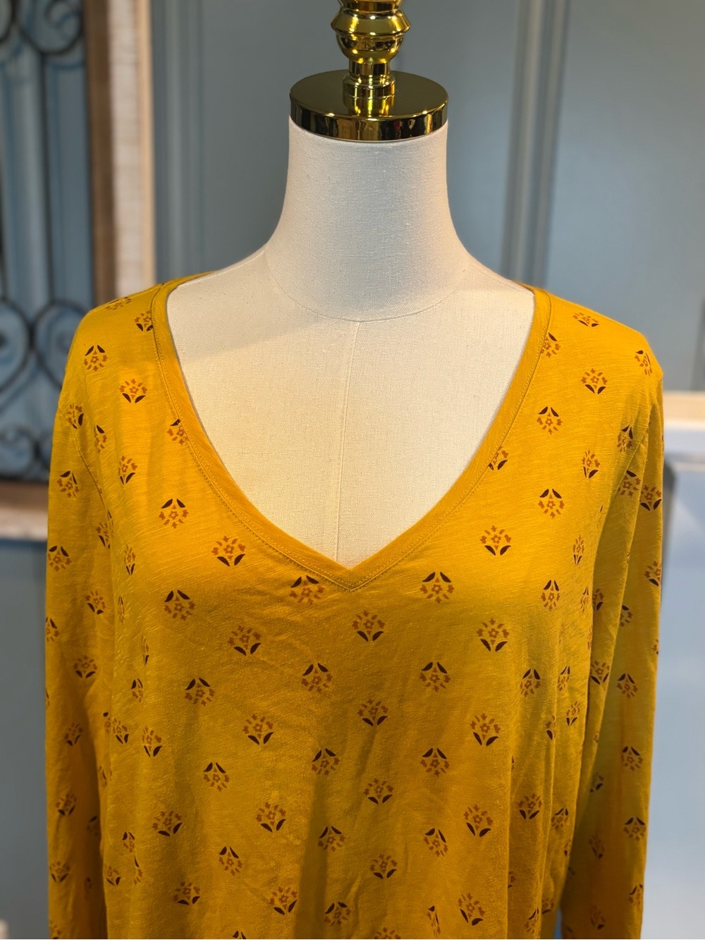 Women's Fall Gold Mustard V-Neck Lightweight Layering Long Sleeve Top